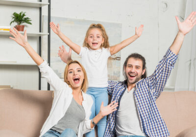 family-portrait-sofa01