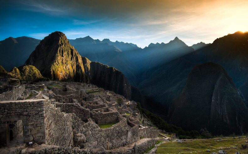 Classic Inca Trail to Machu Picchu 4 Days