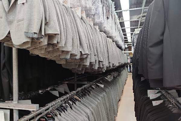 Garment Sorting Conveyor