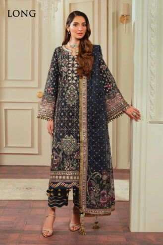 Pakistani designer suits UK