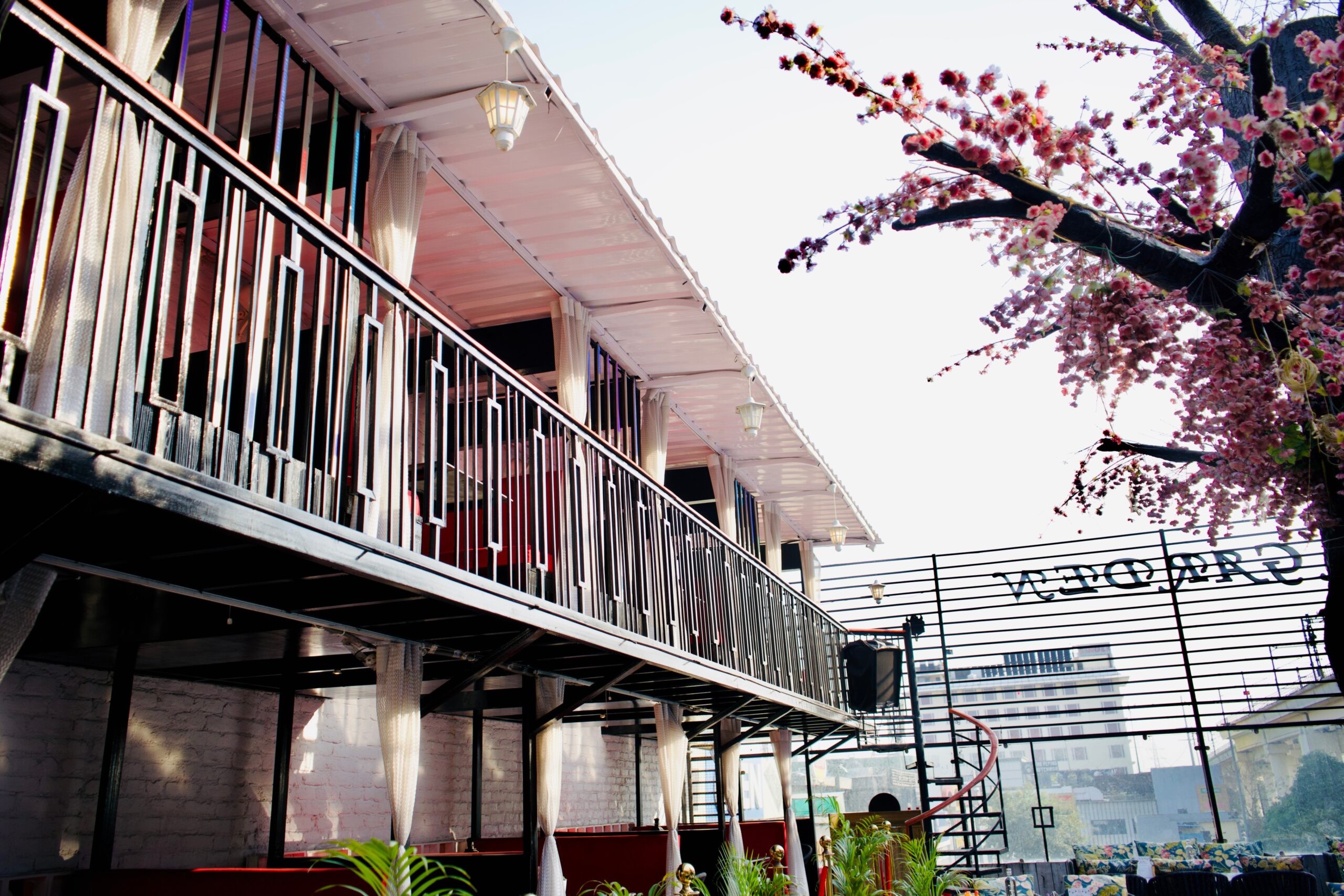 The Beer Garden – Best Rooftop Restaurant in Noida for Food, Drinks & Live Music