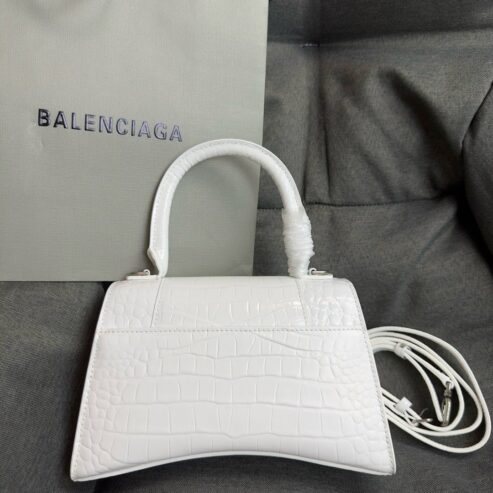 Hermès Birkin 30 Bag – The Ultimate Symbol of Luxury & Status