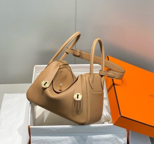 Replica Hermès Lindy 26 Bag | Gold, Noir & More Colors