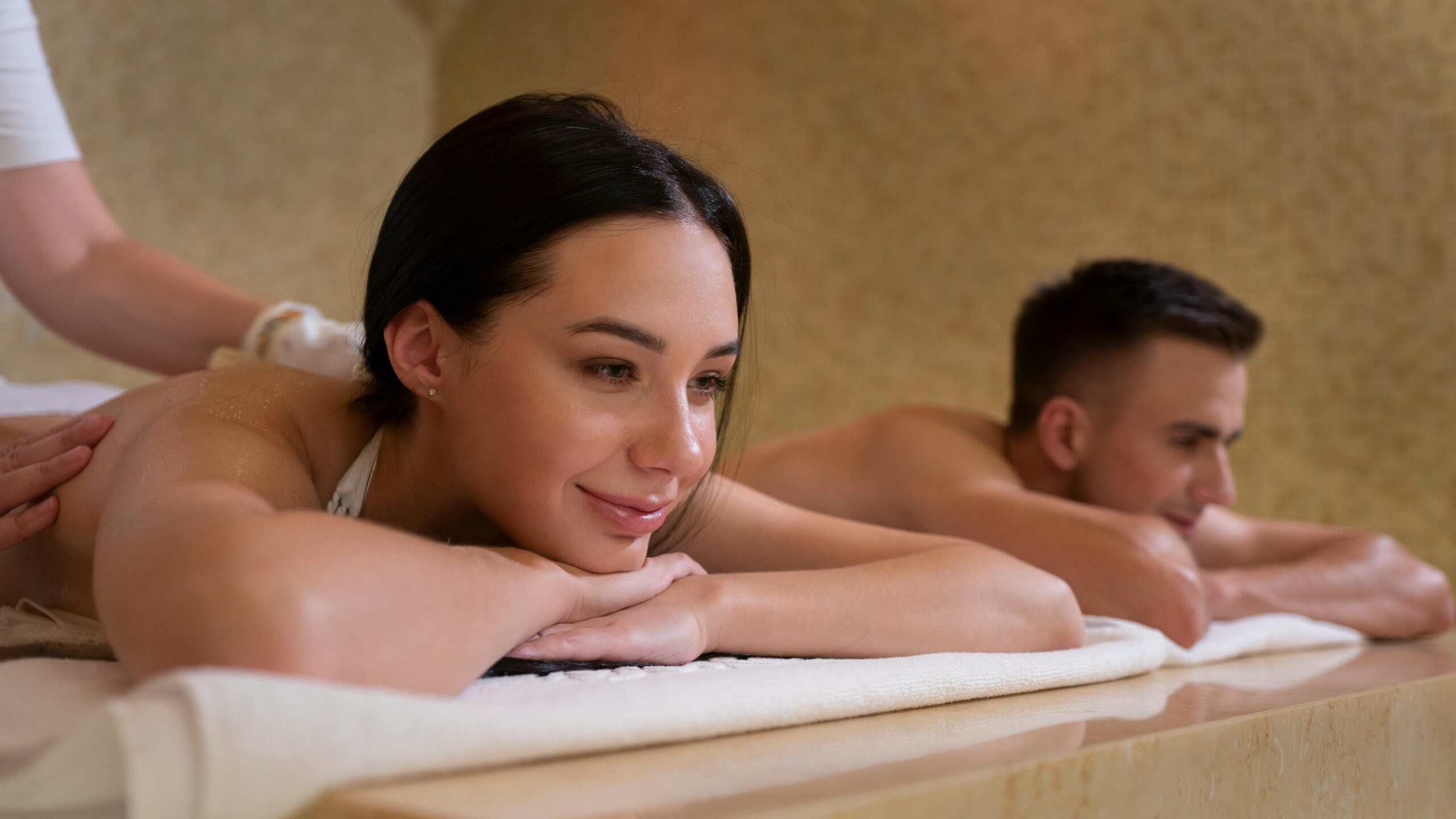 Couple Gift Ideas Abu Dhabi – Romantic At-Home Spa Experiences