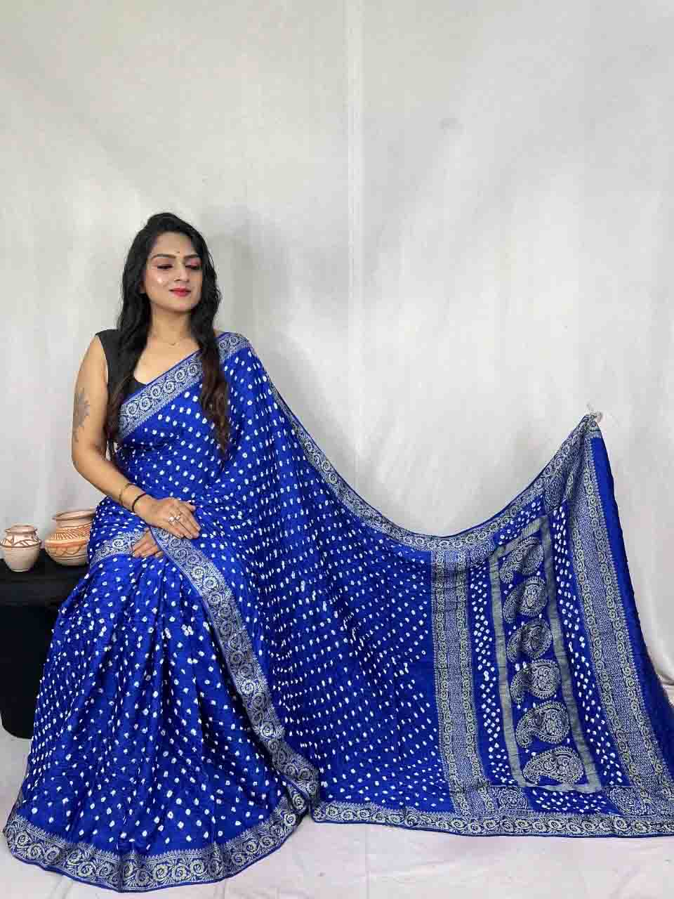 Do you prefer intricate or simple zari designs?