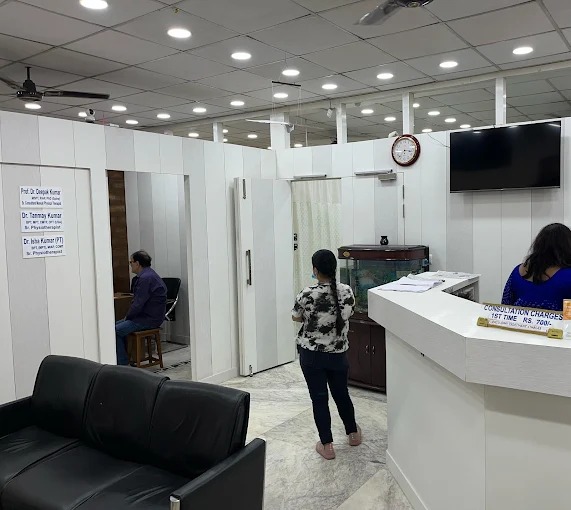 Physiotherapy Clinic in Delhi – Comprehensive Care at Capri Spine Clinic