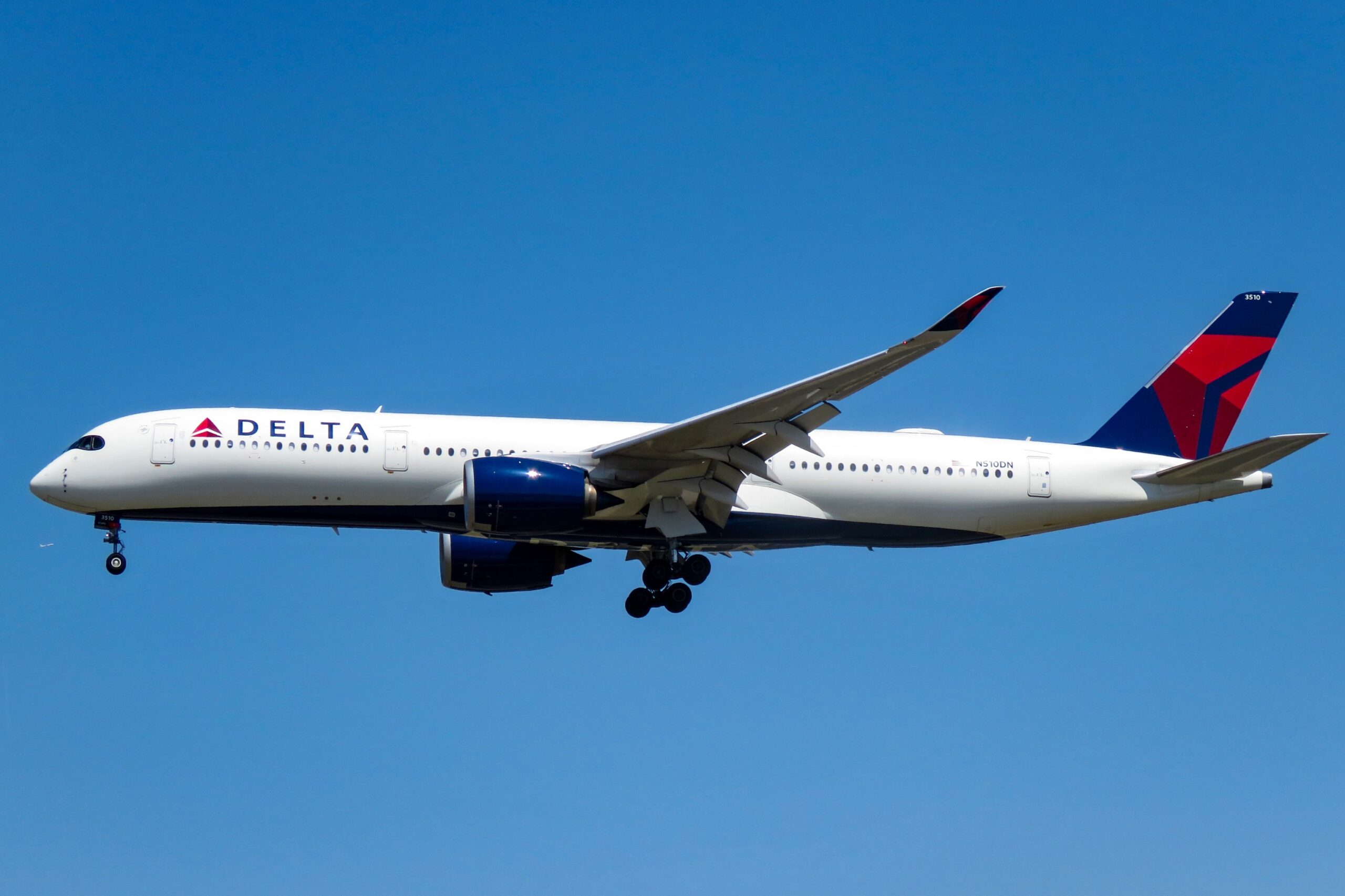 Contact Information for Delta Airlines Toronto Office in Canada for Booking Assistance