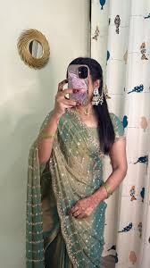 Which designs are trending in New Trendy Sarees?