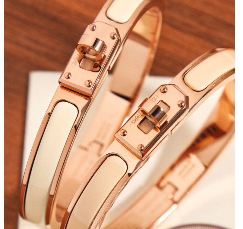 Replica Hermès Bracelets – Hermès Mini Clic Kelly Bracelet in Crème Enamel